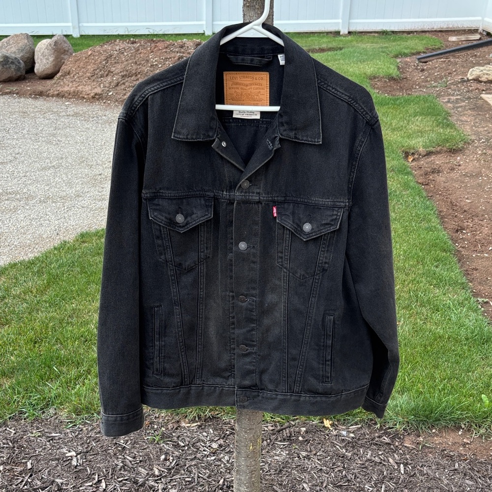 Levi's Men's Dark Denim Jacket